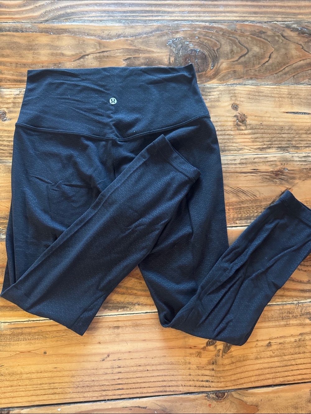 Lululemon athletica Black Shimmer Print Leggings size 8